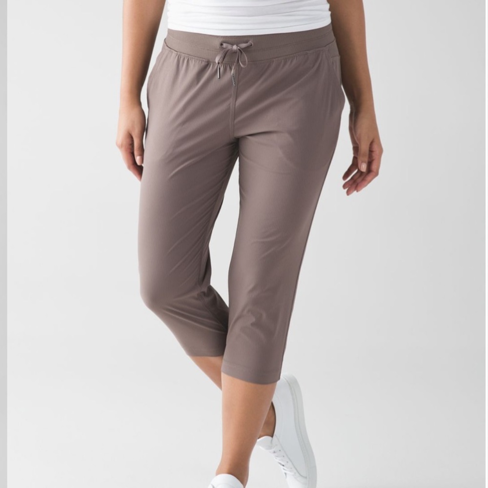 New! Lululemon Studio Crop II *Unlined
